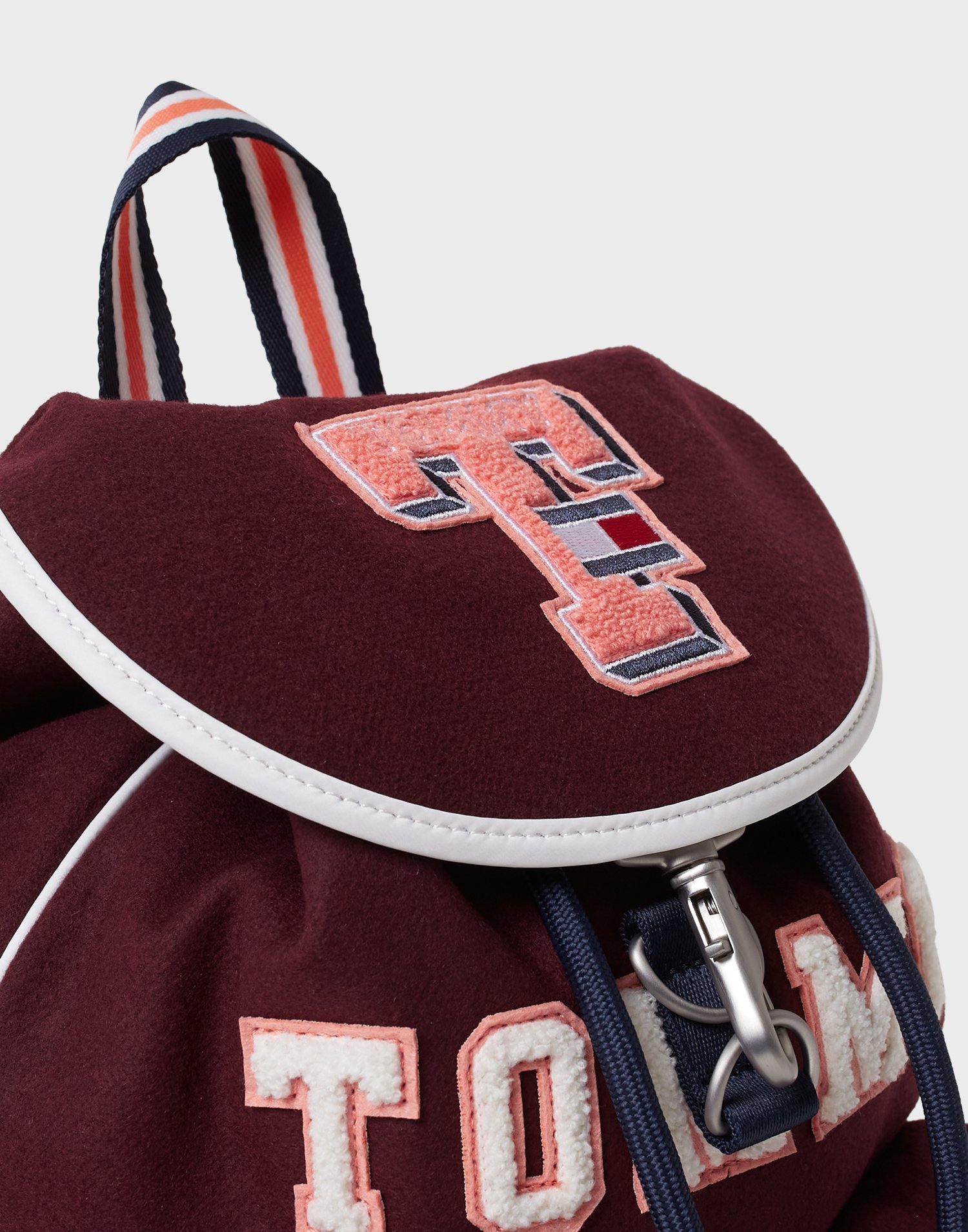 Buy Tommy Jeans TJW HERITAGE FLAP BACKPACK ST Rouge