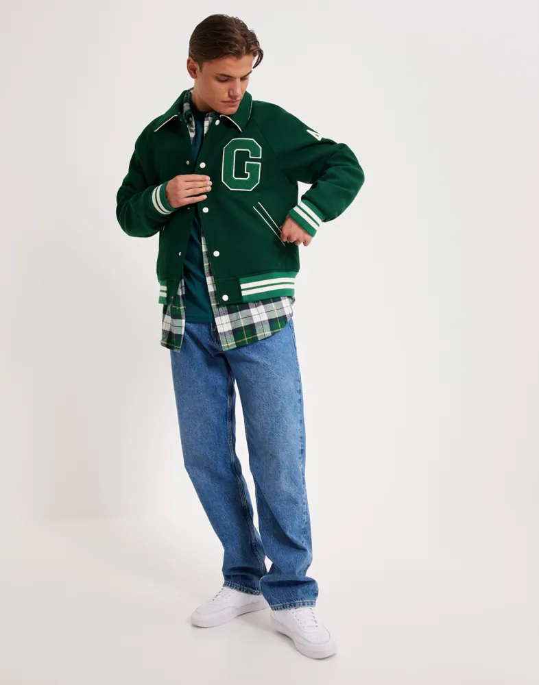 D2. WOOL GANT VARSITY