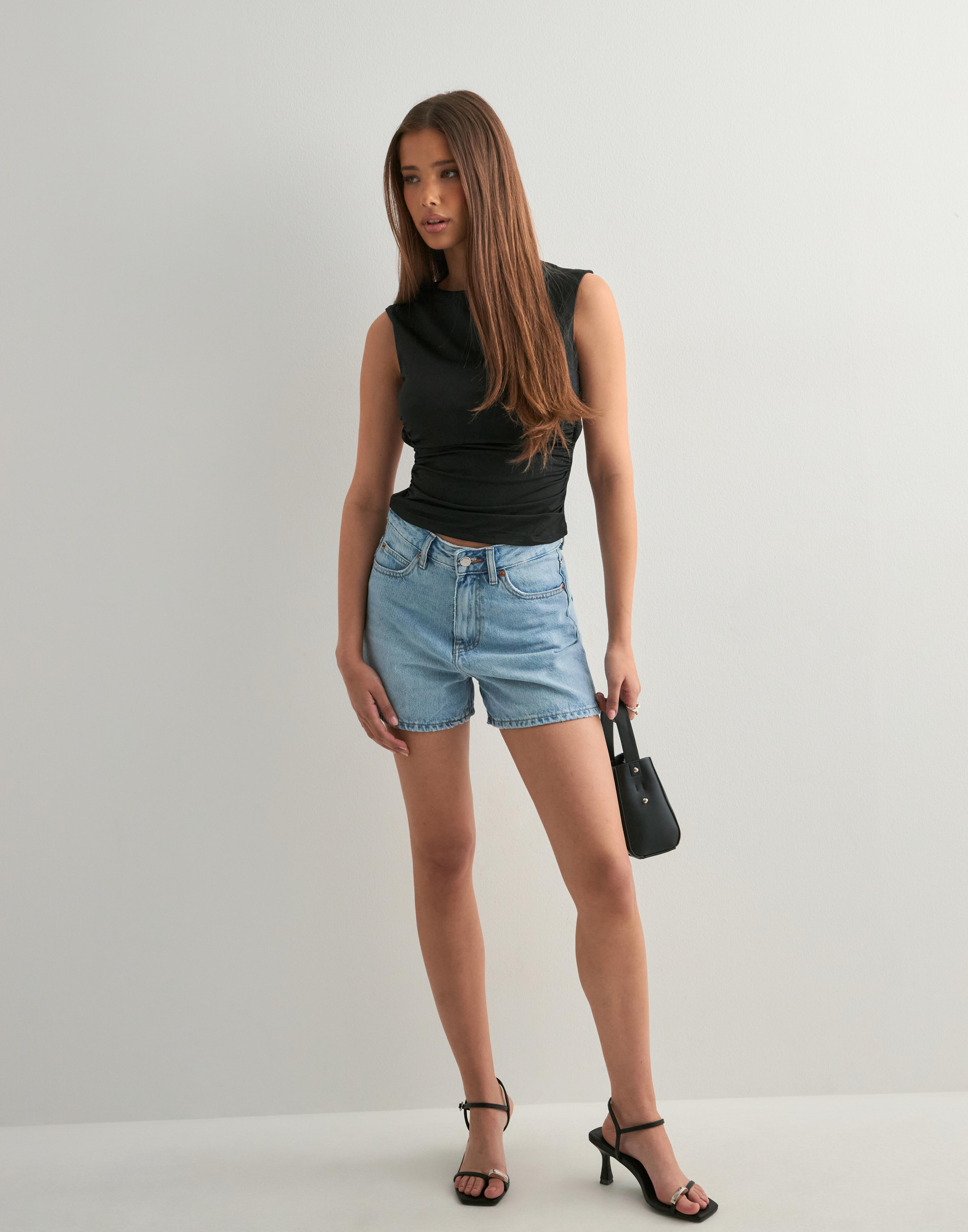 Buy Gina Tricot Short sleeve open back top - Black | Nelly.com