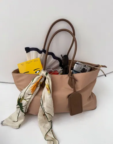 Nelly - Beige - The Nylon Shopper
