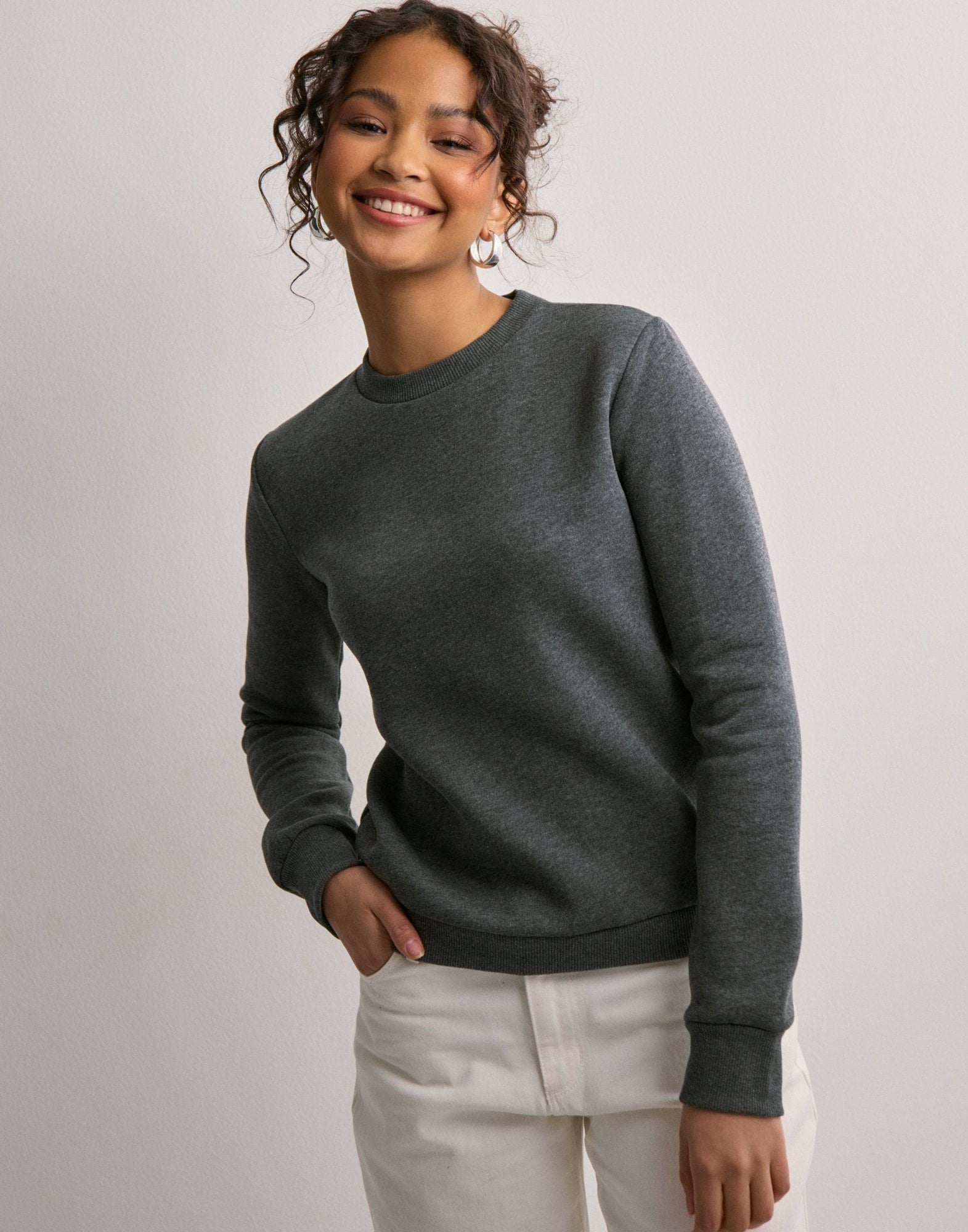 PKO-100534 NELLY BLACK JEWEL LOGO SWEATSHIRT main image 1