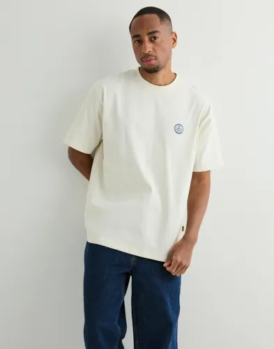 Woodbird Baine Dim Sum Tee T-shirts med tryck herr – bild 2