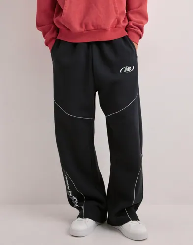 New Balance Trackside Fleece Pant Mjukisbyxor Svart