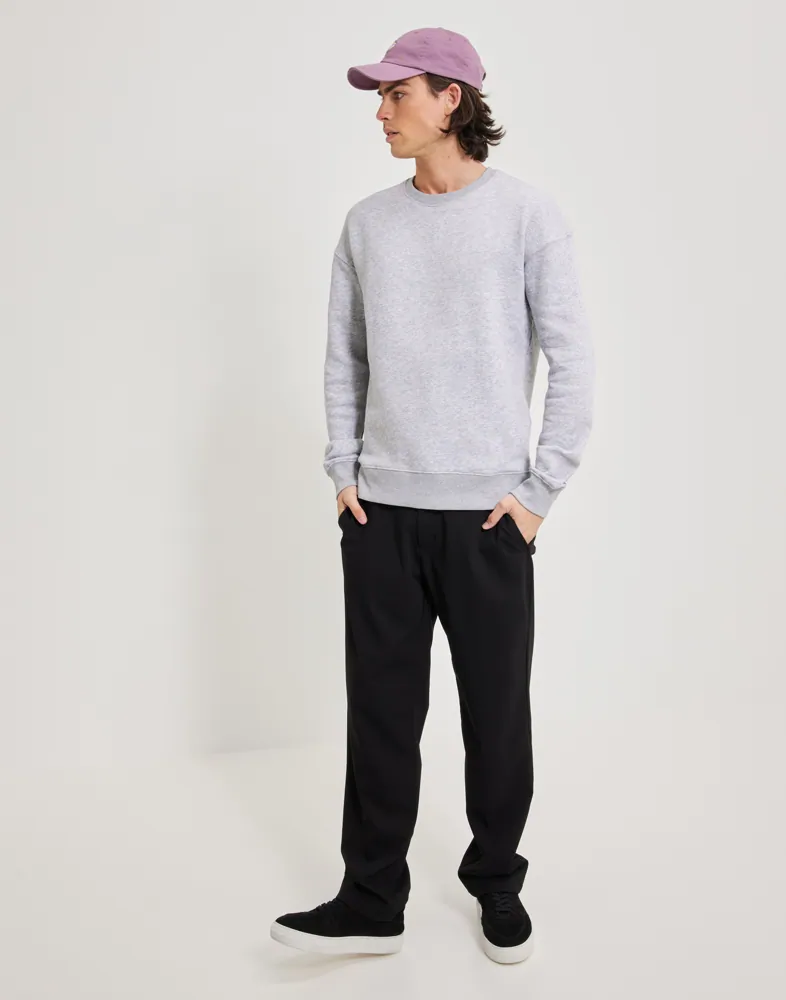 JJESTAR BASIC SWEAT CREW NECK NOOS