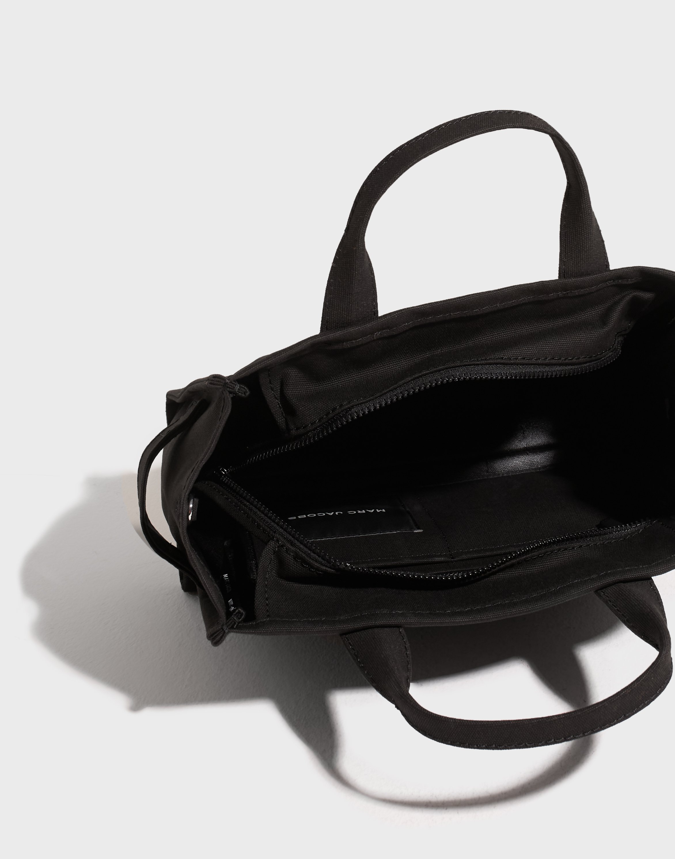 Buy Marc Jacobs THE MEDIUM TOTE - Black | Nelly.com