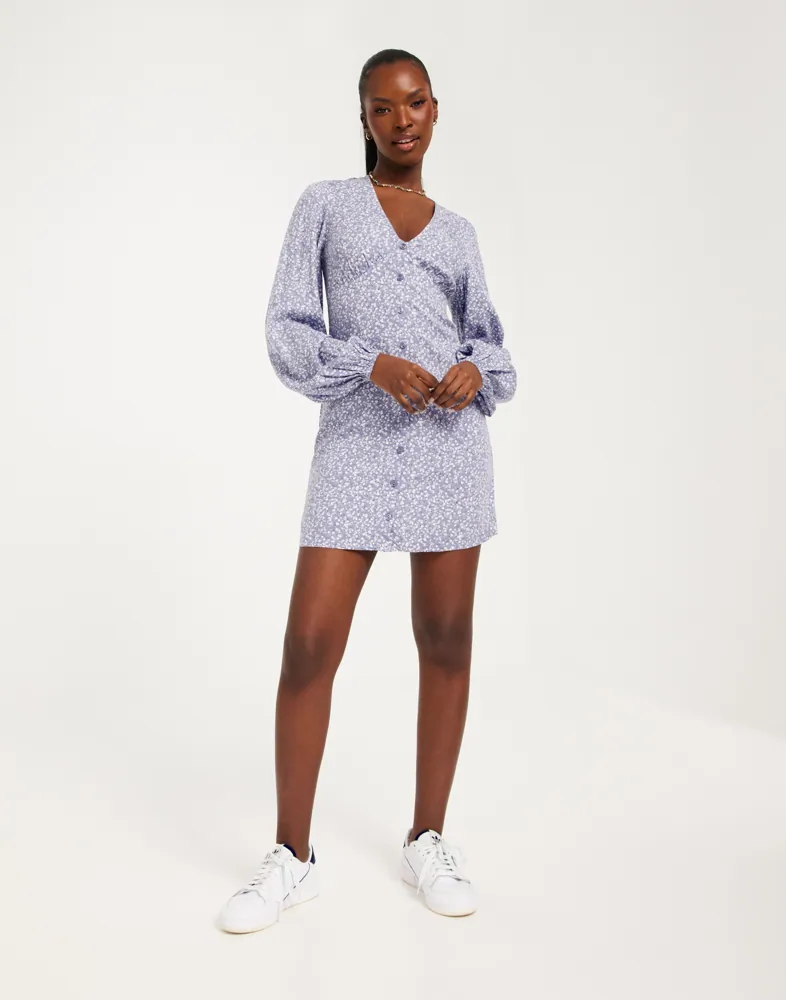 Buy Nelly Flirty Long Sleeve Dress - Floral | Nelly.com
