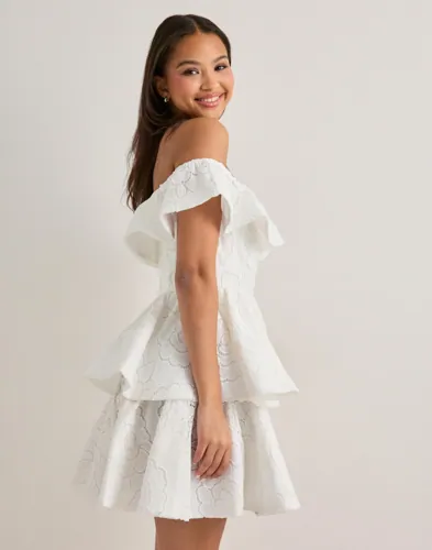 MALINA Tracy Off Shoulder Lace Mini Dress festklänningar dam – bild 3
