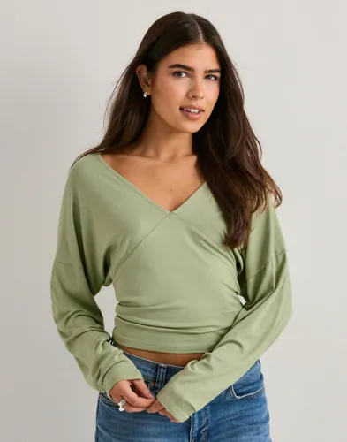 Nelly Soft Plunge LS Top långärmade t-shirt dam – bild 2
