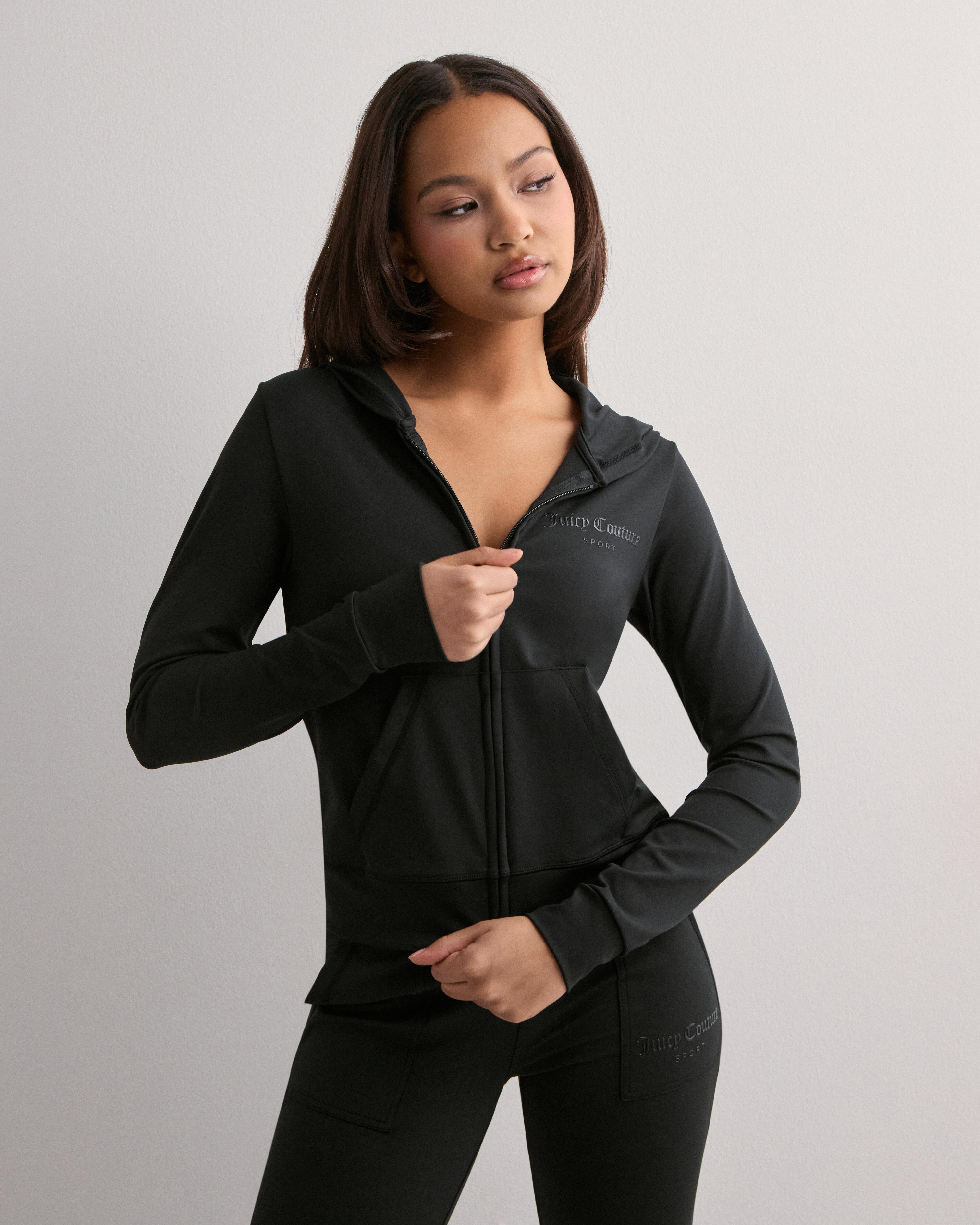 juicy Buy Juicy Couture ACTIVEWEAR ENNISHOODIE - Black | Nelly.com