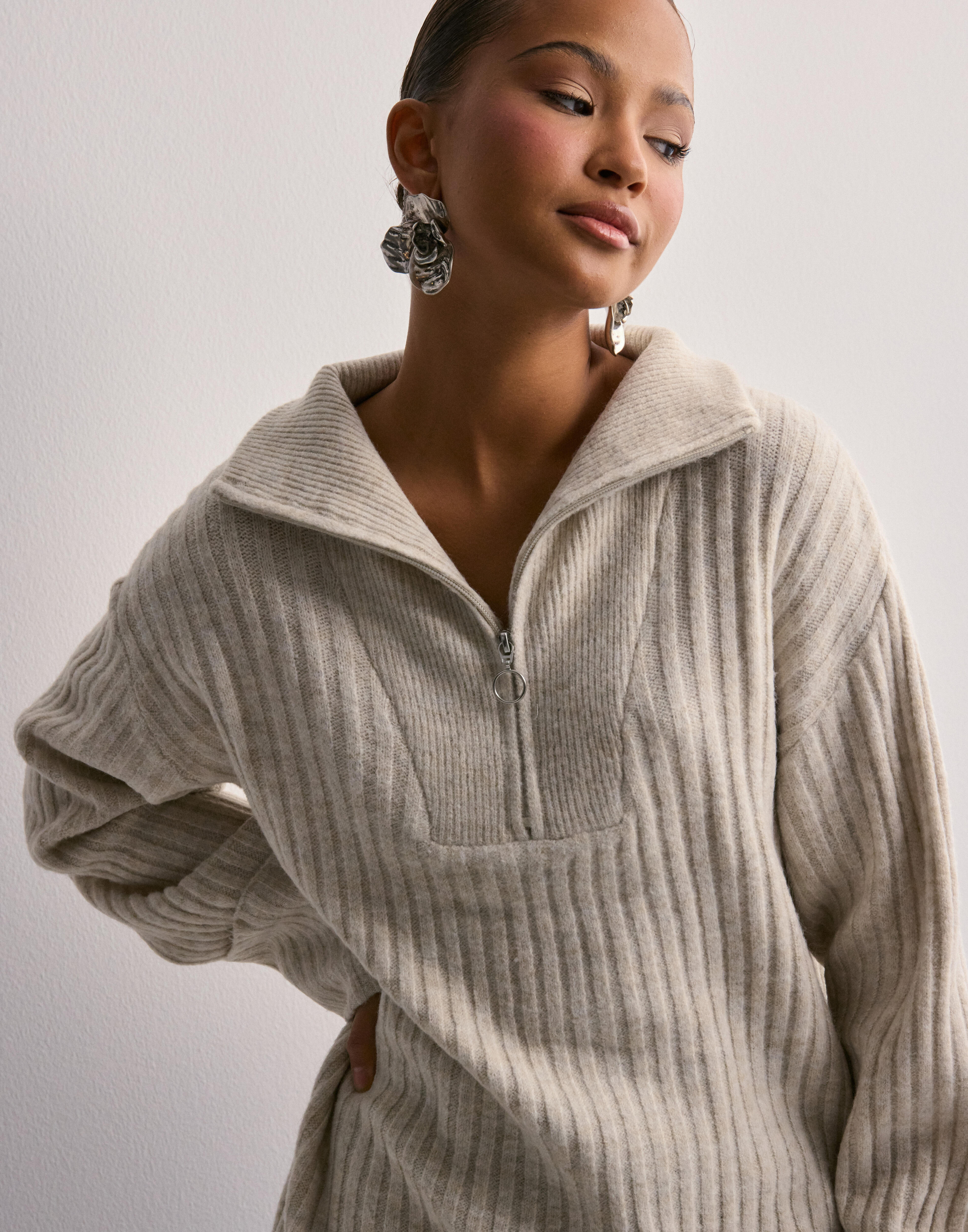 Buy Pieces PCHASY LS ZIP KNIT D2D DMO - White Pepper | Nelly.com