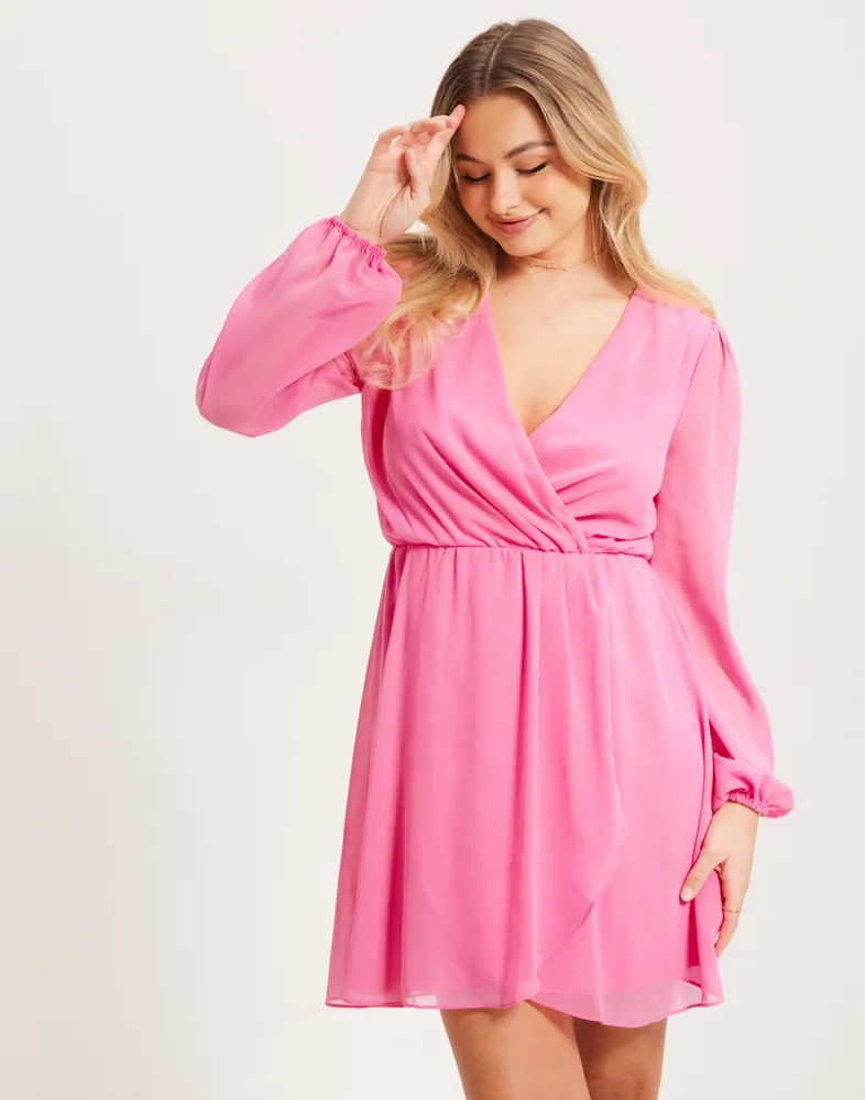 Kaufen Nelly Front Detailed Chiffon Dress - Dark Pink | Nelly.com