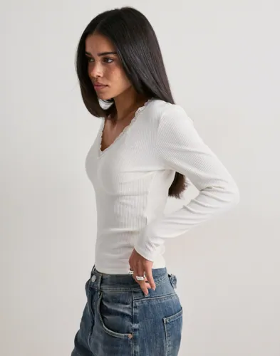 ONLY Onlsara Sharai L/S V-Neck Top Jrs N långärmade t-shirt dam – bild 2