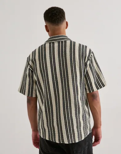 ONLY & SONS Onsdani Crochet Ss Shirt Noos Randiga skjortor herr – bild 3