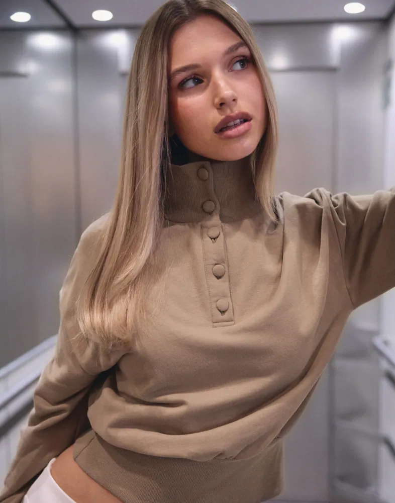 Waist Focus Button Sweat