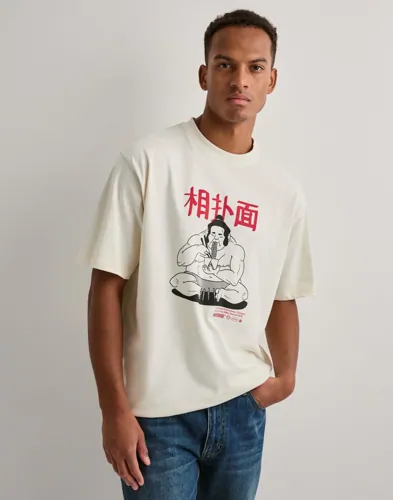 Vit Woodbird oversized t-shirt med rundad hals och logga framtill