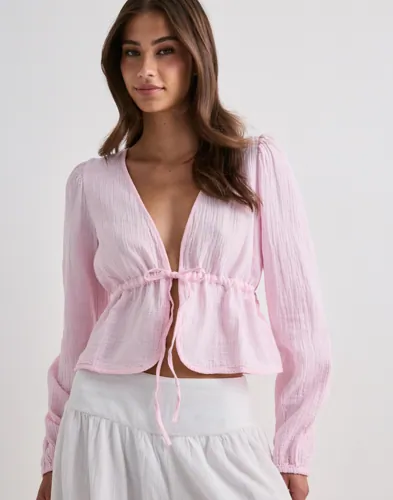 PIECES Pcsastina Ls V-Neck Top Wvn Bc blusar dam – bild 2