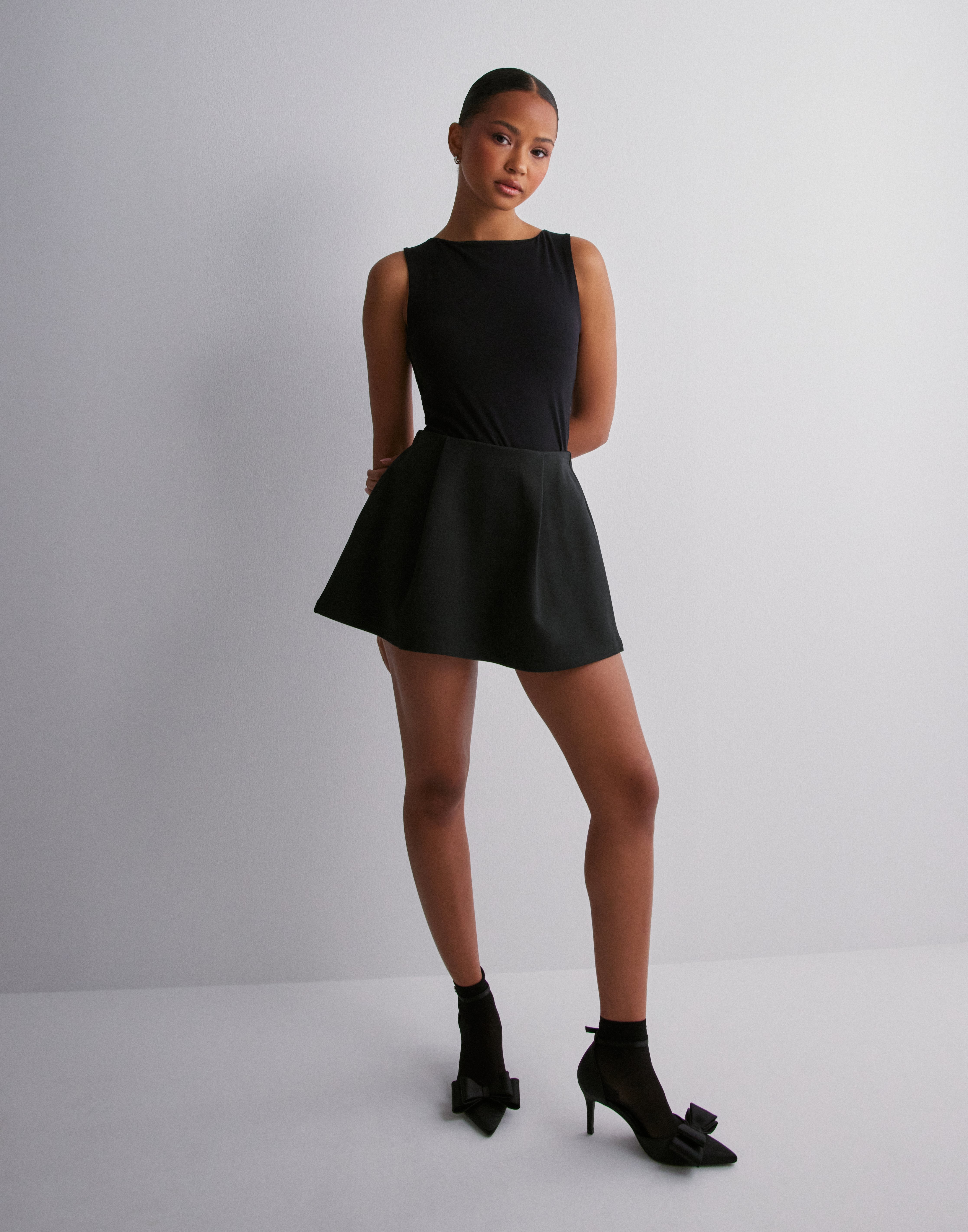 Buy Nelly Cute Mini Skirt - Black | Nelly.com