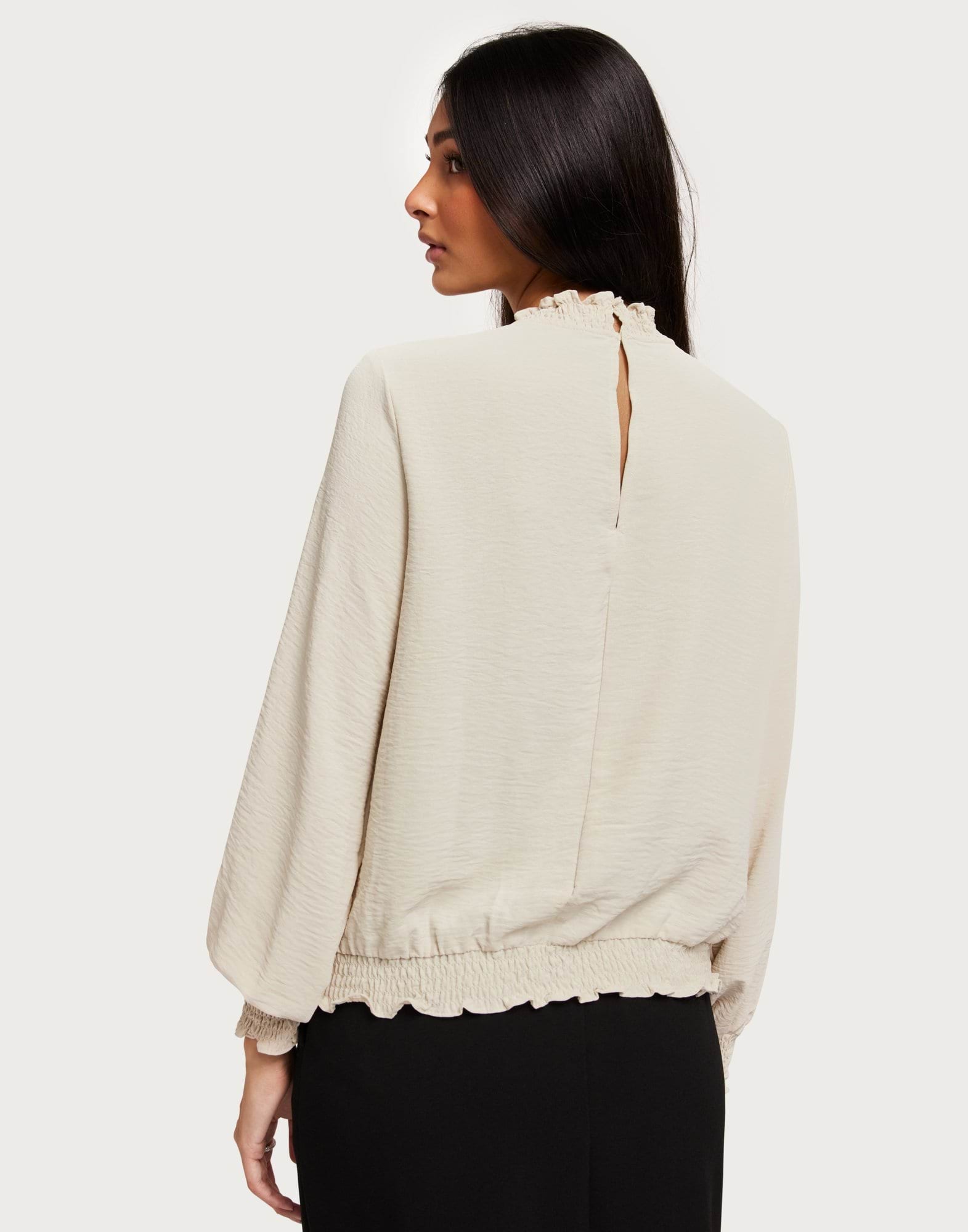 osta-vero-moda-vmalva-ls-smock-top-wvn-ga-noos-pumice-stone-nelly