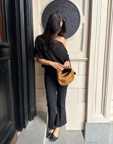 Nelly - Sort - Effortless Poncho Sweater