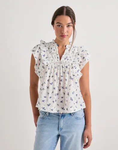 NEO NOIR Jayla Small Blossom Top blusar dam – bild 2