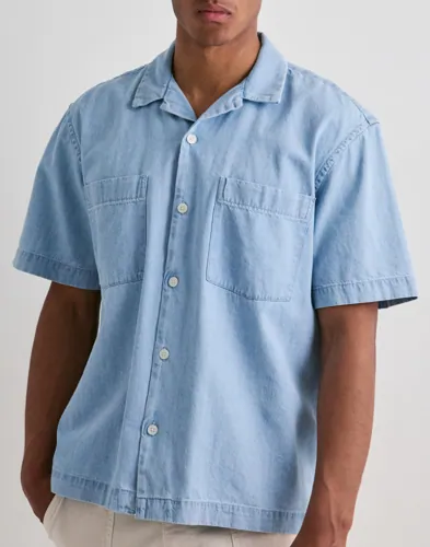 Selected blå kortärmad jeansskjorta med resortkrage och bröstfickor