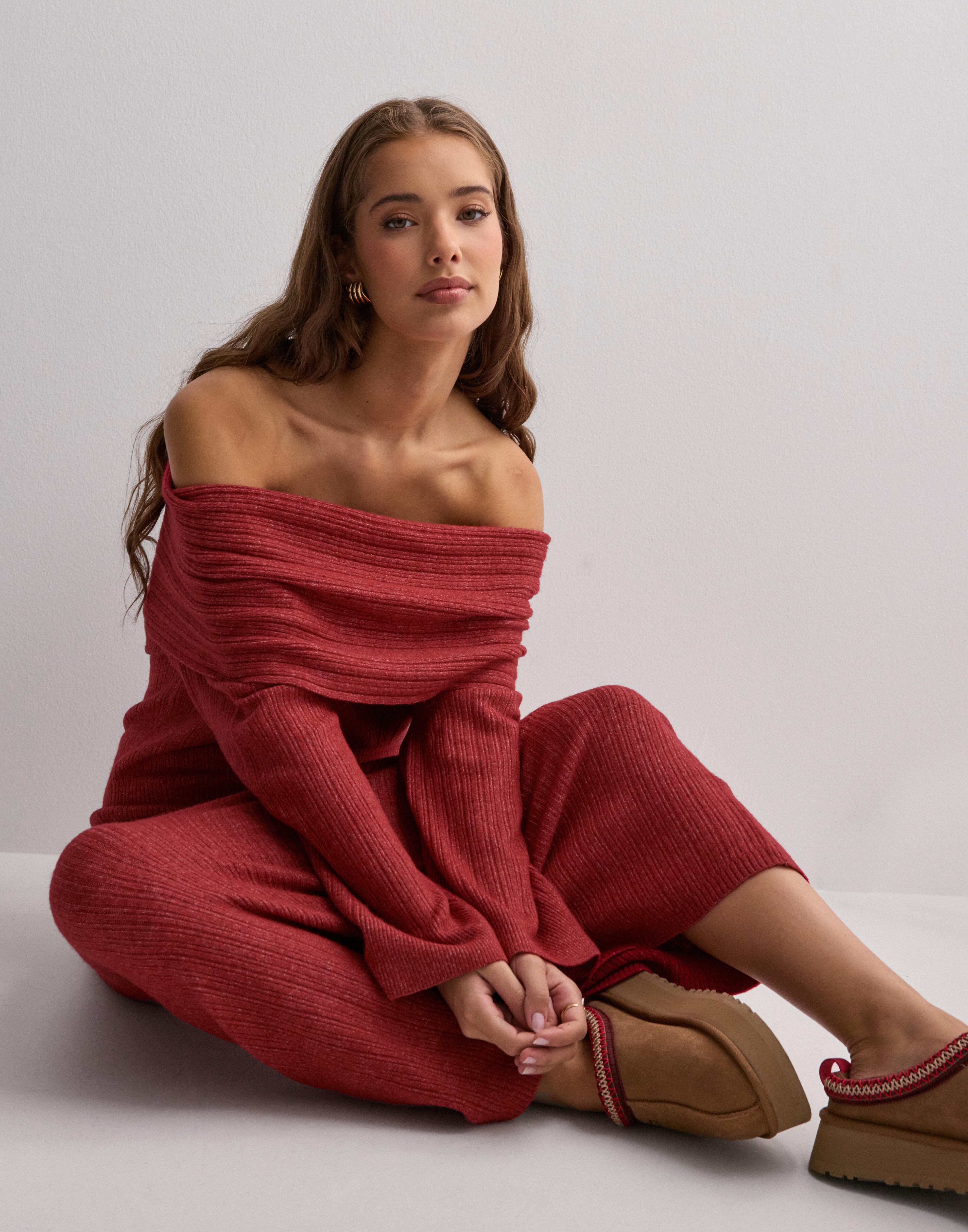 Nelly - R⌀d - Slouchy Rib Knit Sweater