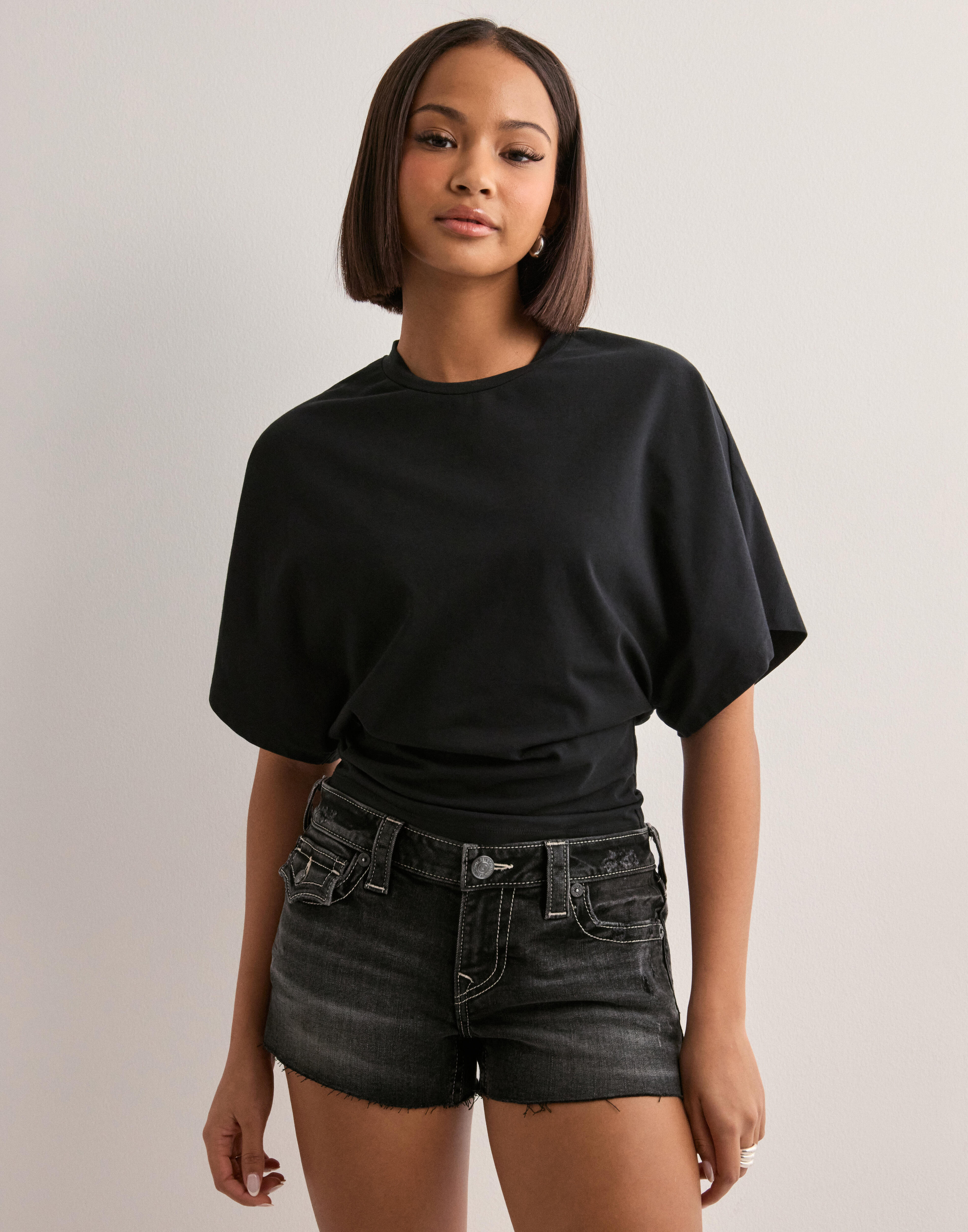 Kaufen True Religion JOEY LR SHORT FLAP - Black | Nelly.com