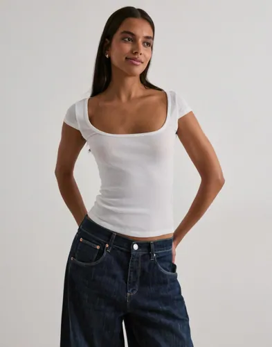 Nelly Perfect Basic Short Sleeve Top toppar dam – bild 2