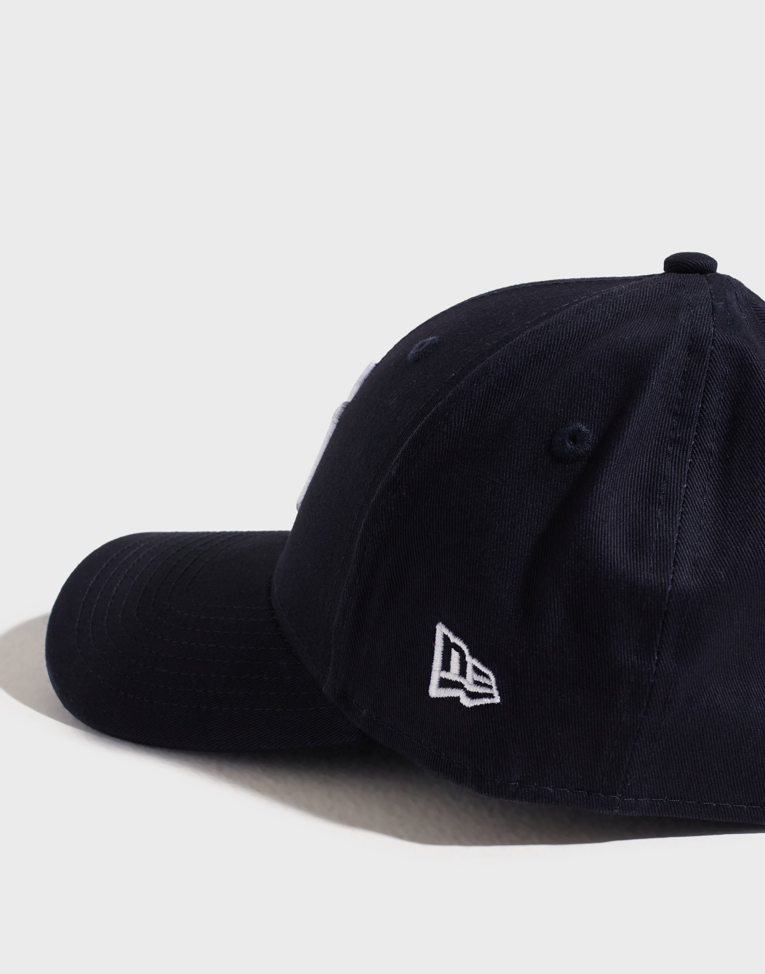 Boné New Era Basic League NFL 940 Preto Boné New Era Basic League NFL 940 Preto
