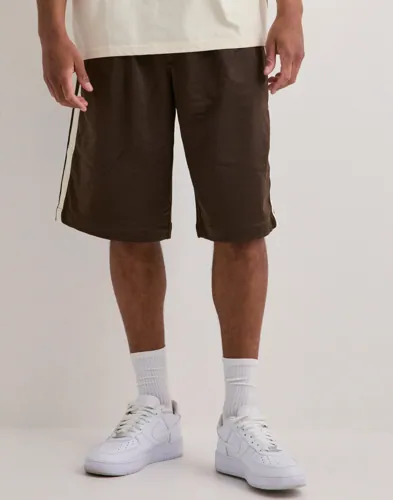 Woodbird Chang Track Shorts Mjukisshorts Brun