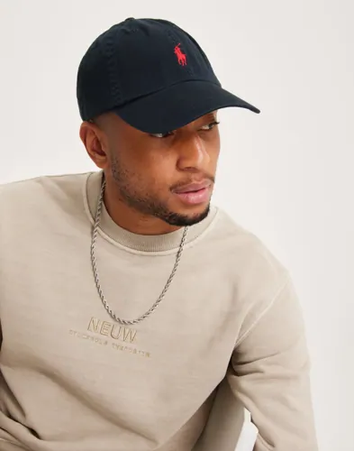 Svart keps från Polo Ralph Lauren med broderad logga på framsidan