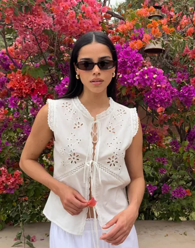 Nelly - Hvid - Embroidered Vest