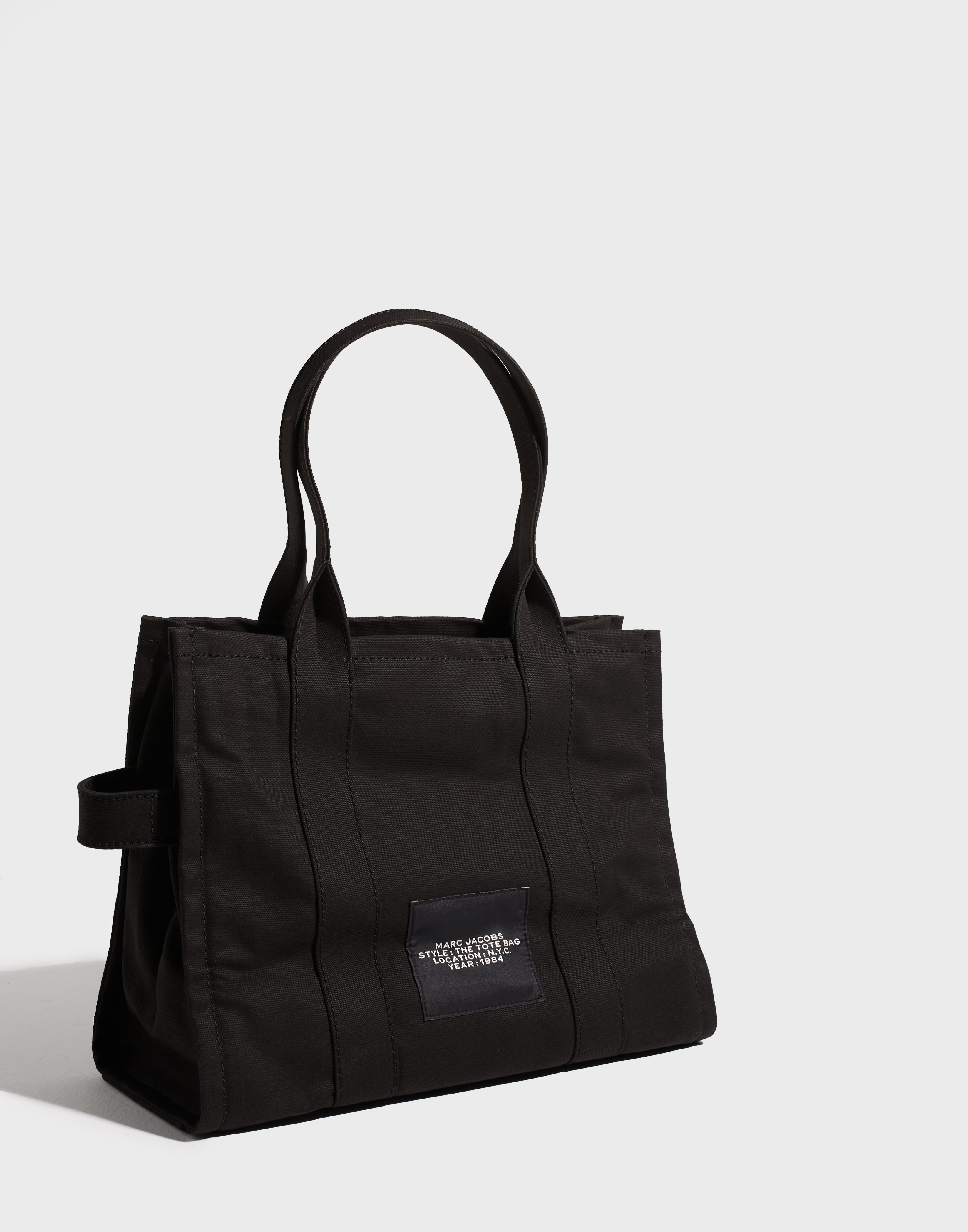 Buy Marc Jacobs THE LARGE TOTE - Black | Nelly.com