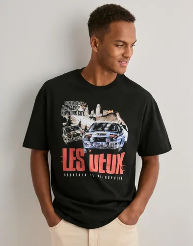 Svart Les Deux t-shirt med rundad hals och tryck framtill