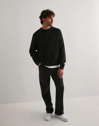 Que Sera Sera Bobby Boxy Knit Stickade tröjor herr – bild 2