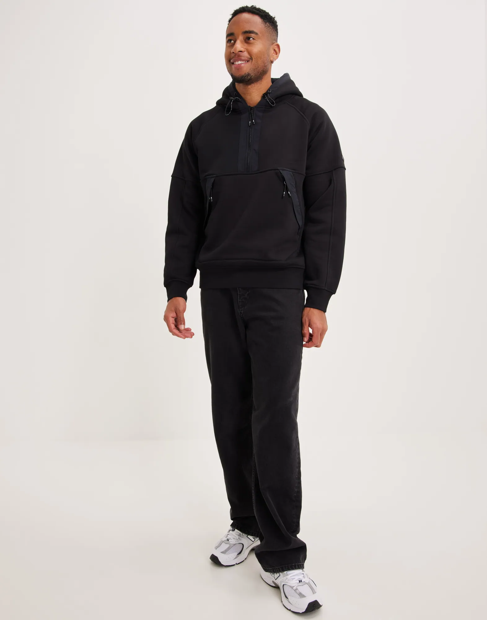 RELAY HALF ZIP HOOD