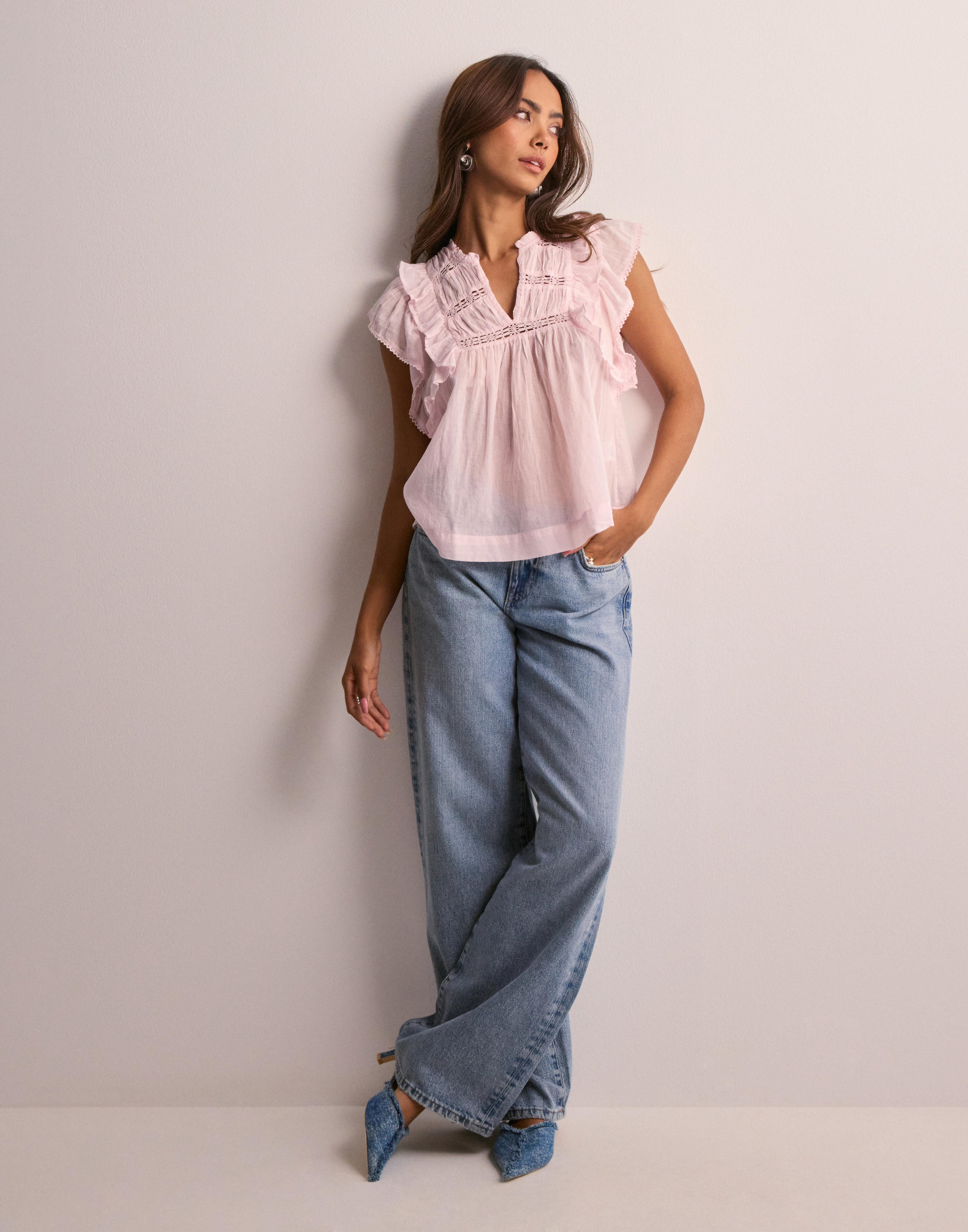 ⭐︎週末sale☆新品未使用　violet room lace blouse Bulma Satin Blouse | GUESS