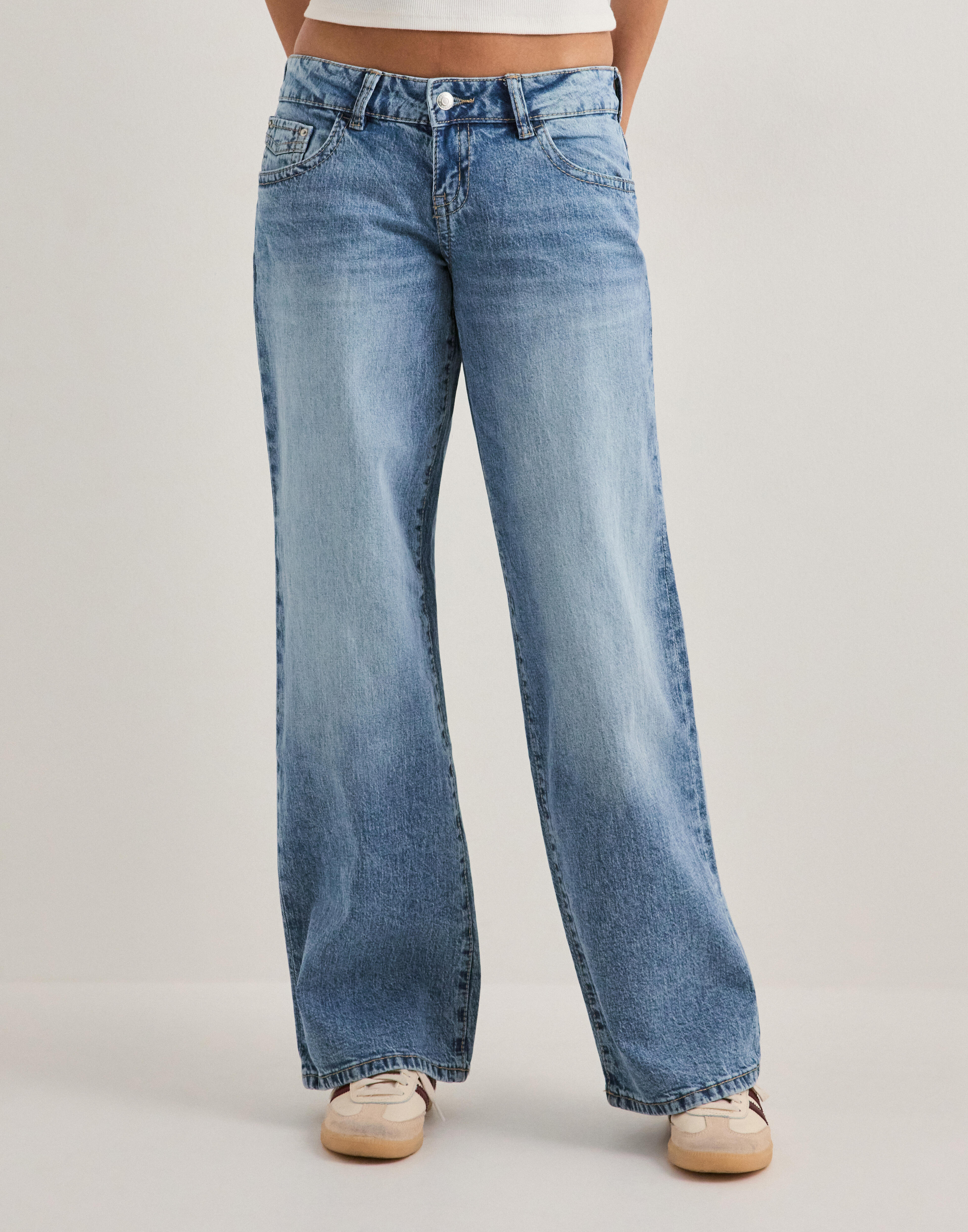 Buy Gina Tricot Ultra low wide jeans - Blue | Nelly.com