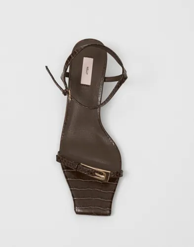 Buckle Square Toe Heel 2
