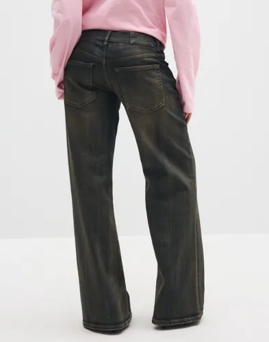 Produkter i kategorin Jeans