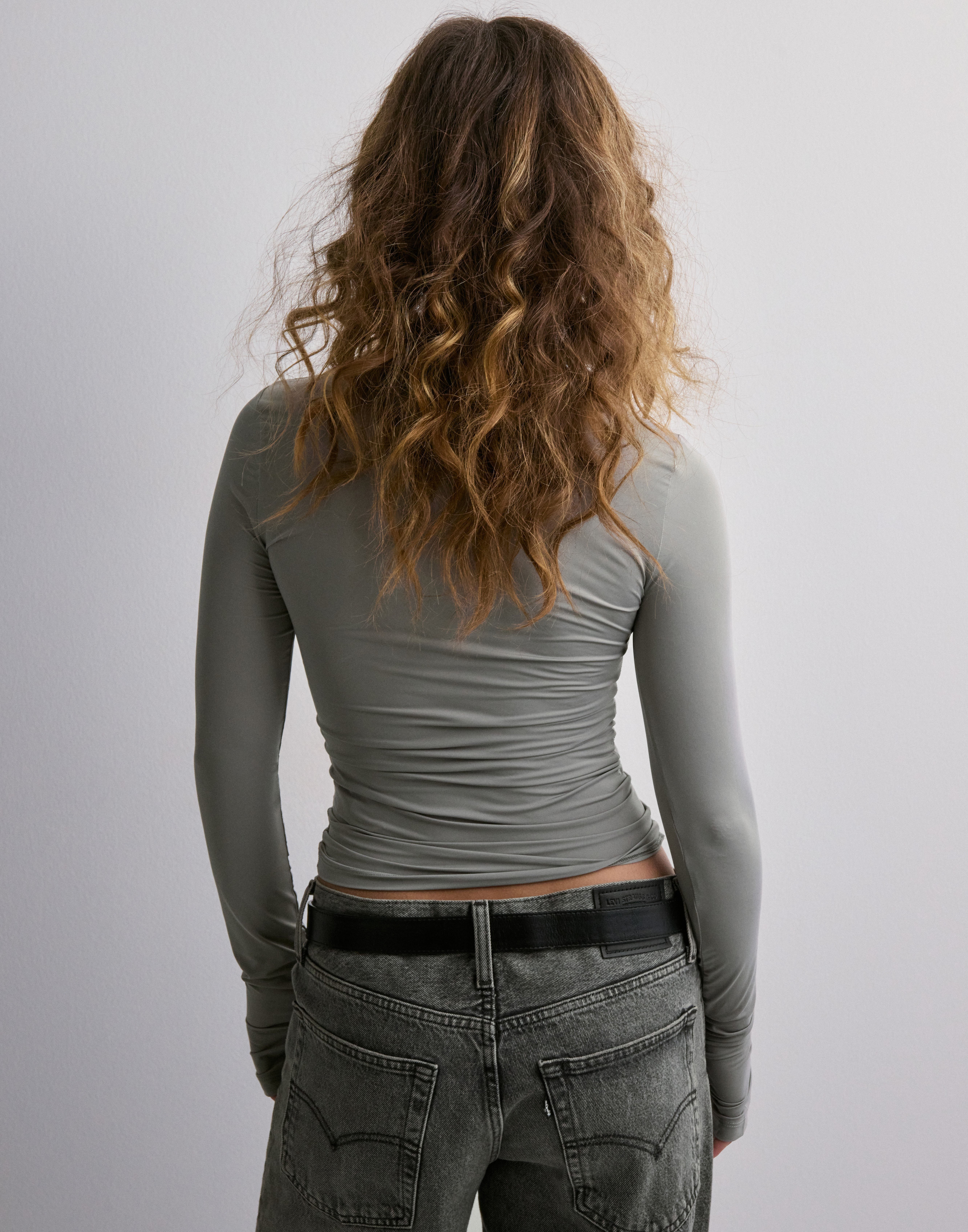 Buy Gina Tricot Thumb hole detail top - Griffin | Nelly.com