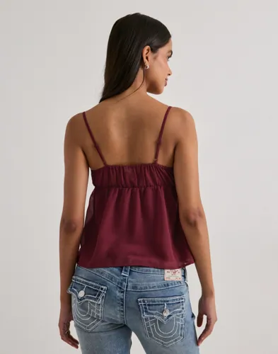Nelly Embroidered Strap Top toppar dam – bild 3