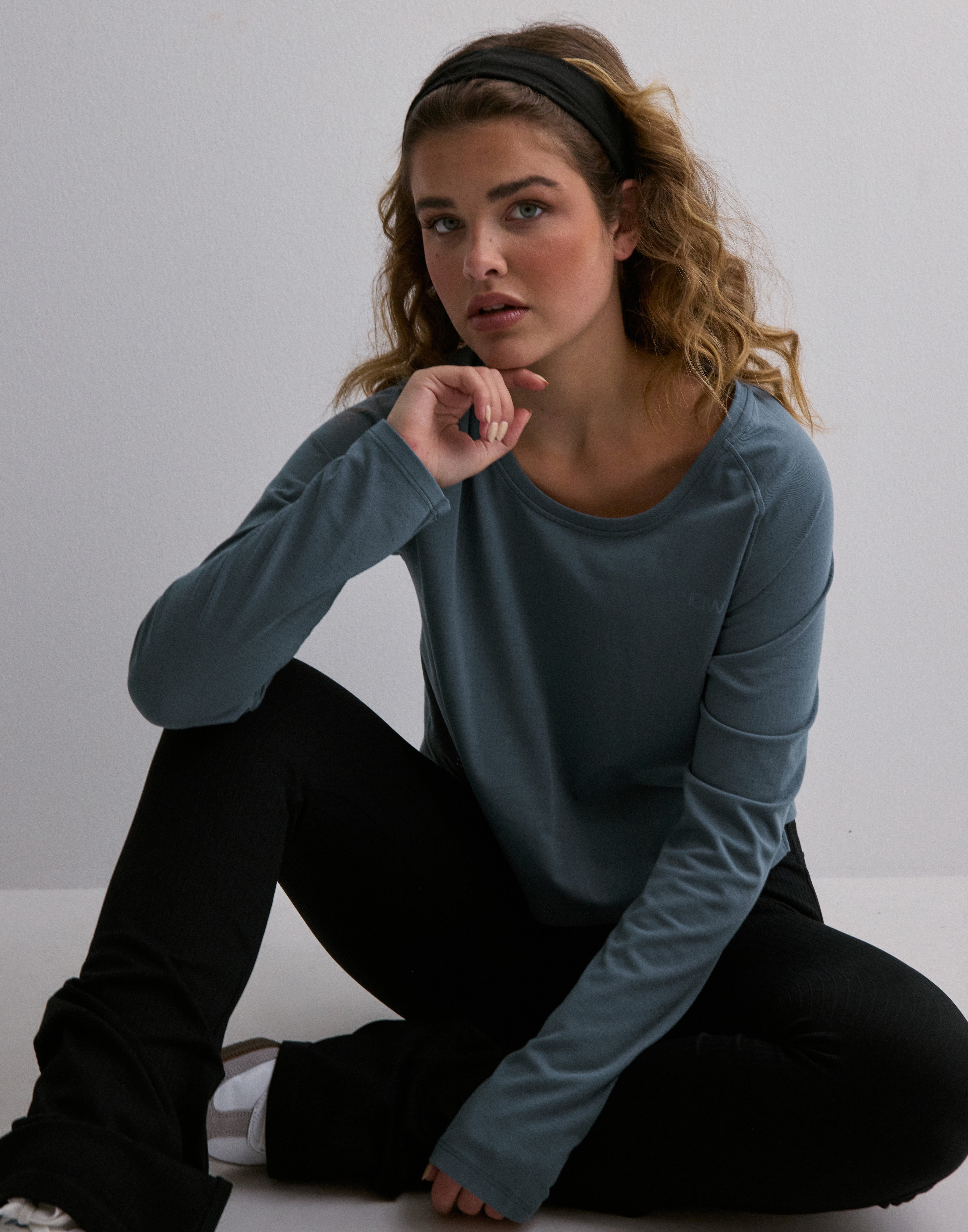 ICANIWILL - Blå - Stride Cropped Long Sleeve Wmn