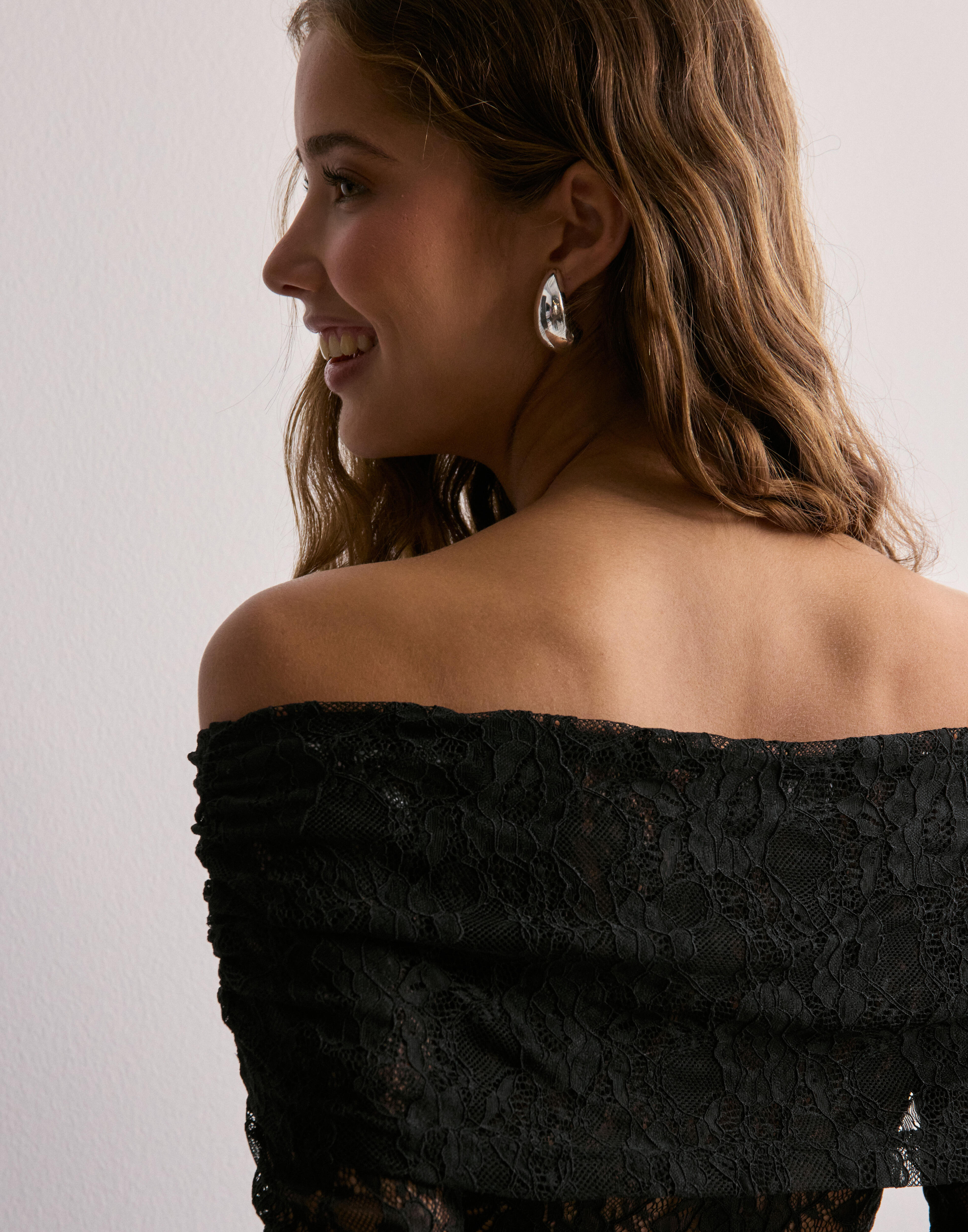 Buy Selected Femme SLFMISTA LS OFF SHOULDER LACE TOP - Black