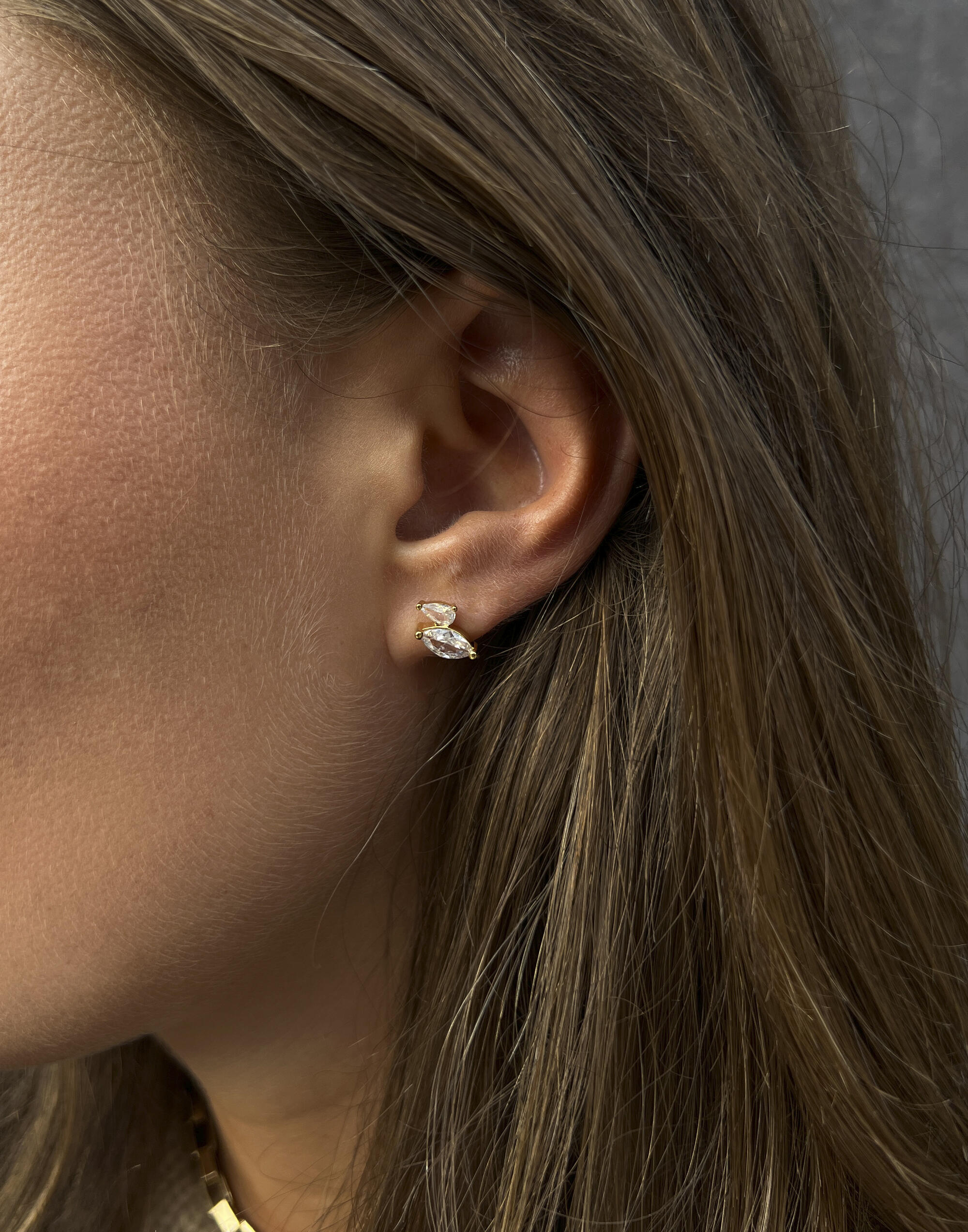Nelly diamond earrings studs
