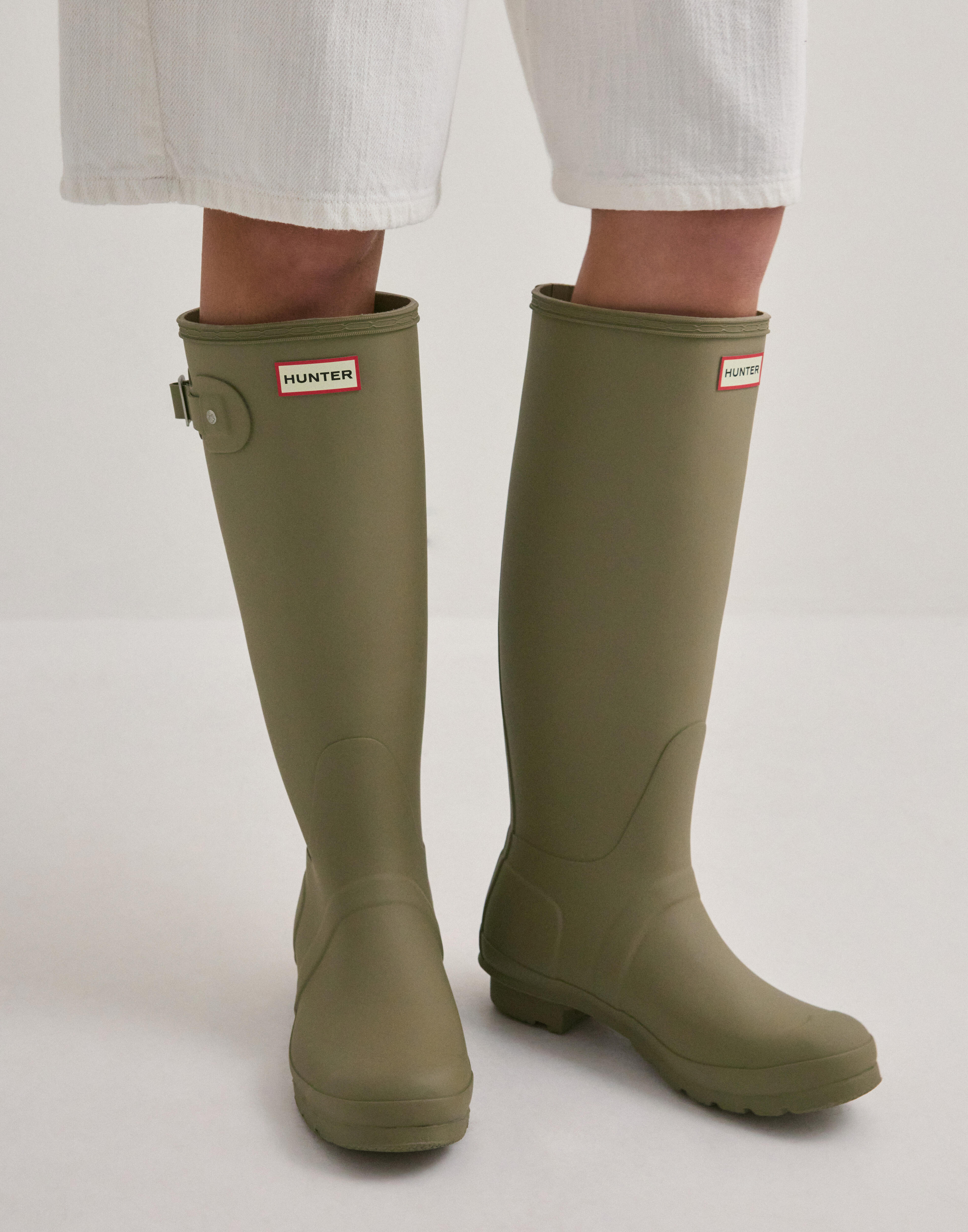 Buy Hunter UNISEX DOWNPOUR TALL BOOT - Chocolate Brown | Nelly.com