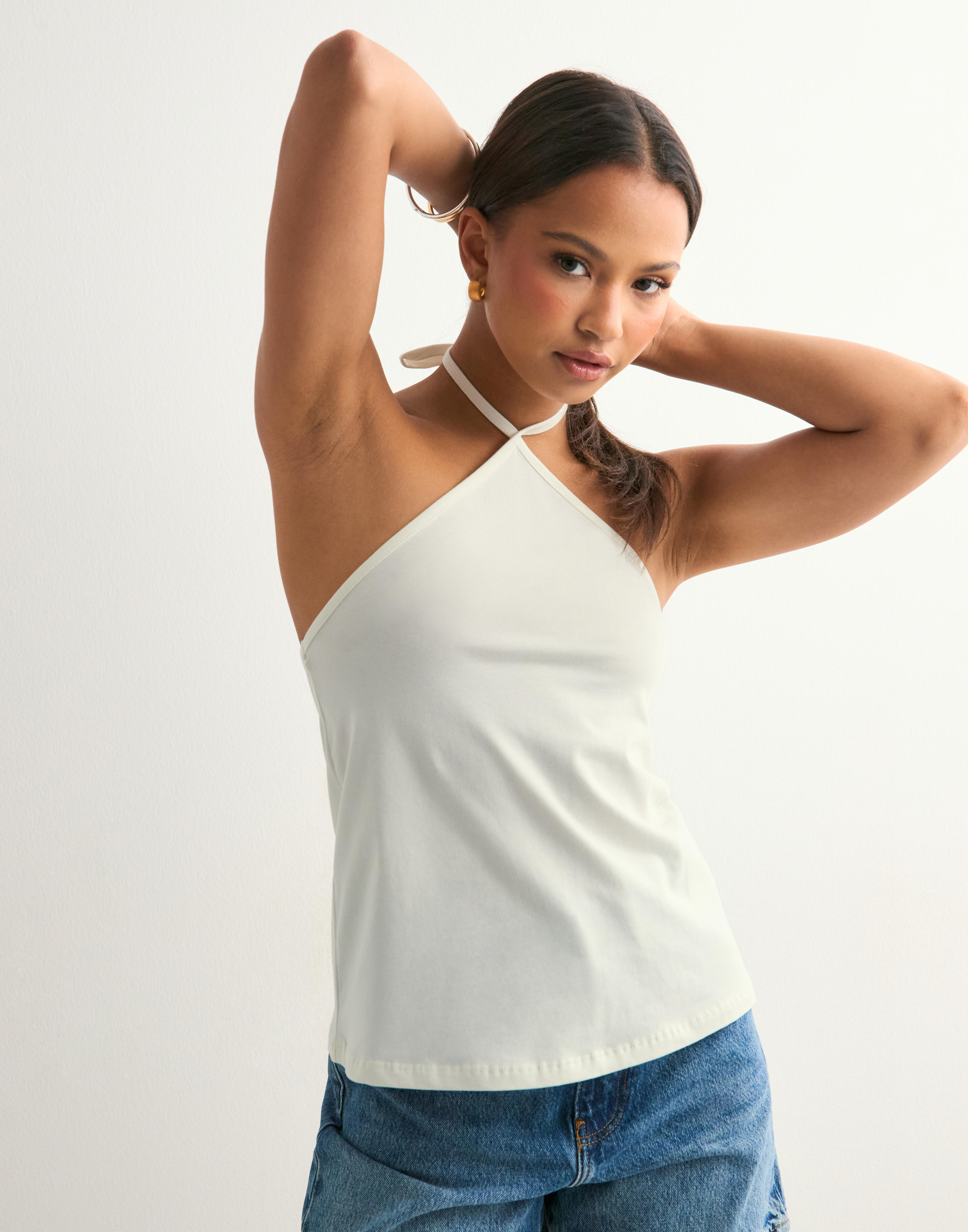Nelly - Svart - Halterneck Loose Top