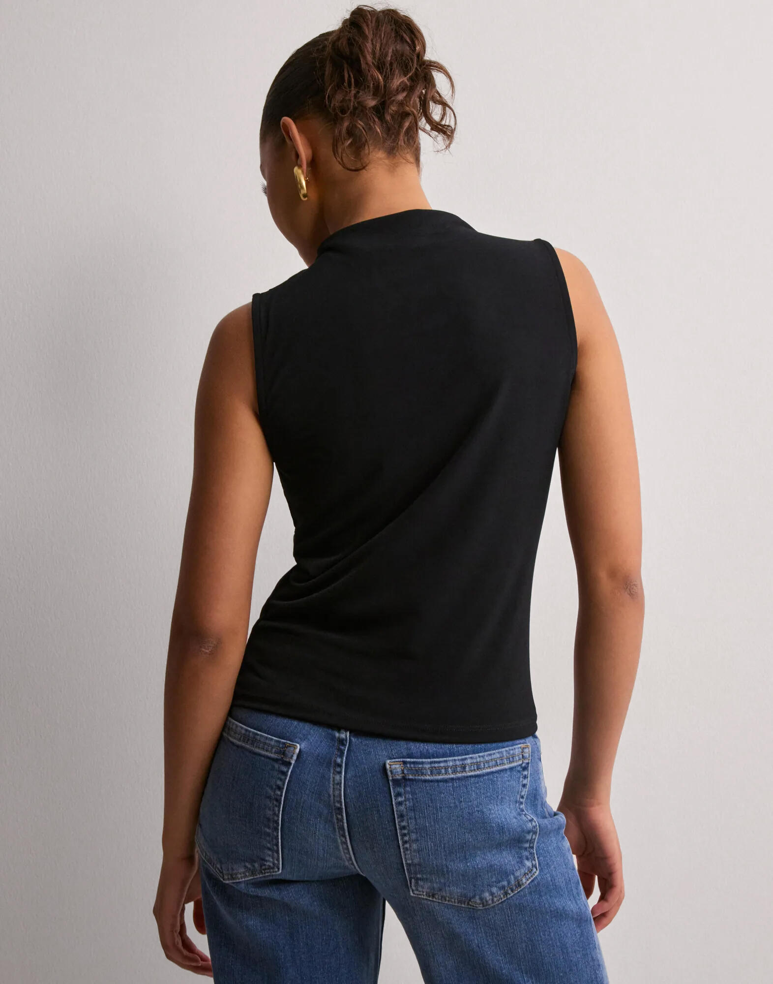 PIECES Top 'PCMadison' in Zwart | ABOUT YOU