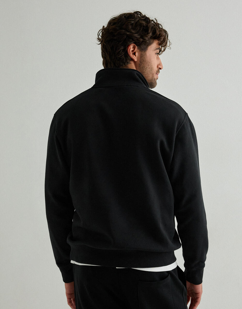 ｊｊ Buy Jack & Jones JJEURBAN EDGE SWEAT HALF ZIP NOOS - Black | NLYMAN