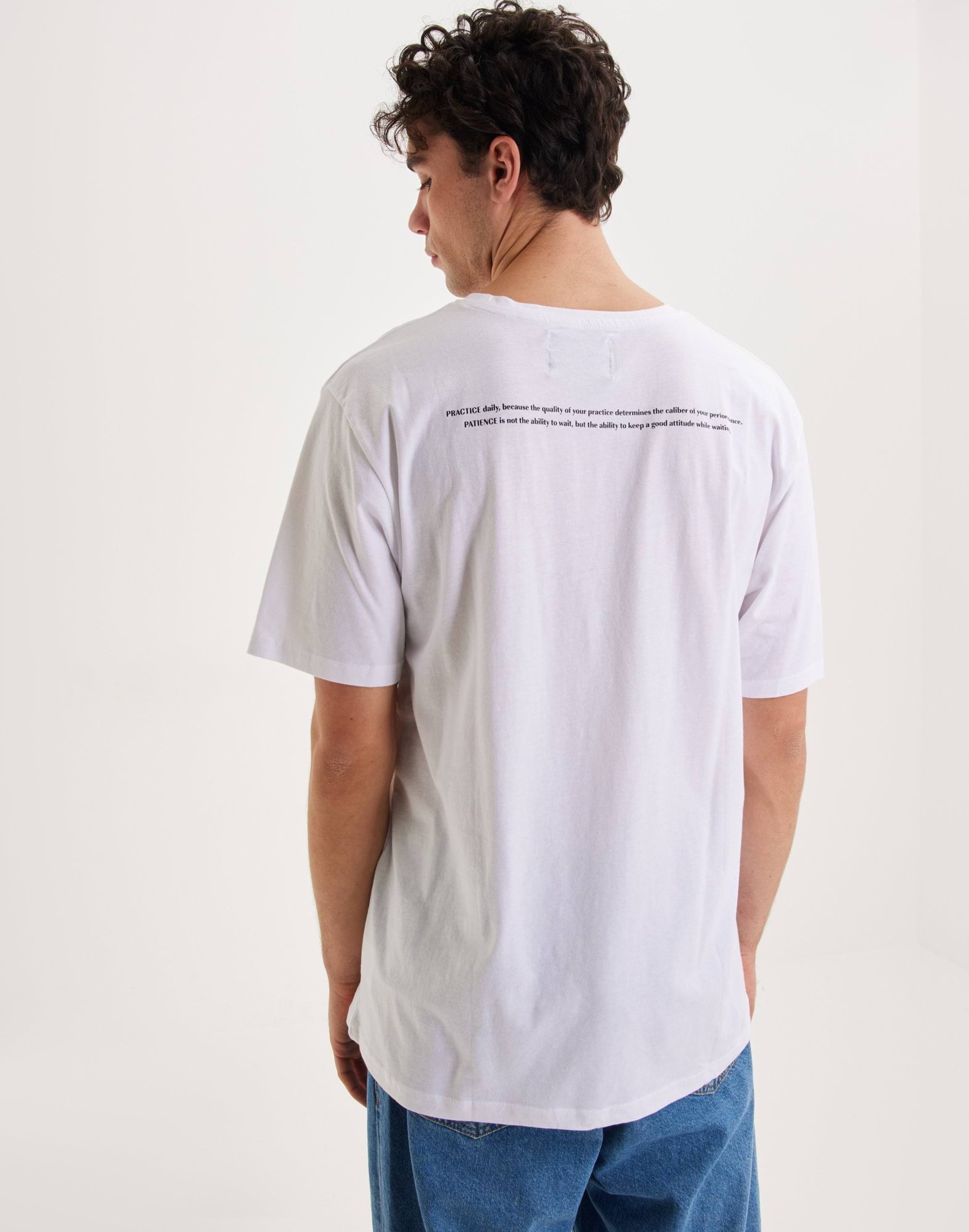 DP Statement Relaxed Tee